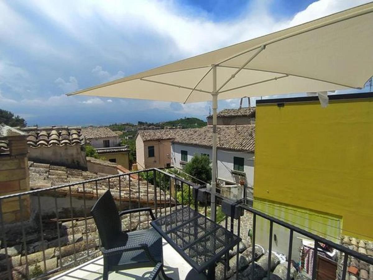 Casa In Centro Storico Vista Gran Sasso Apartman Atri Kültér fotó